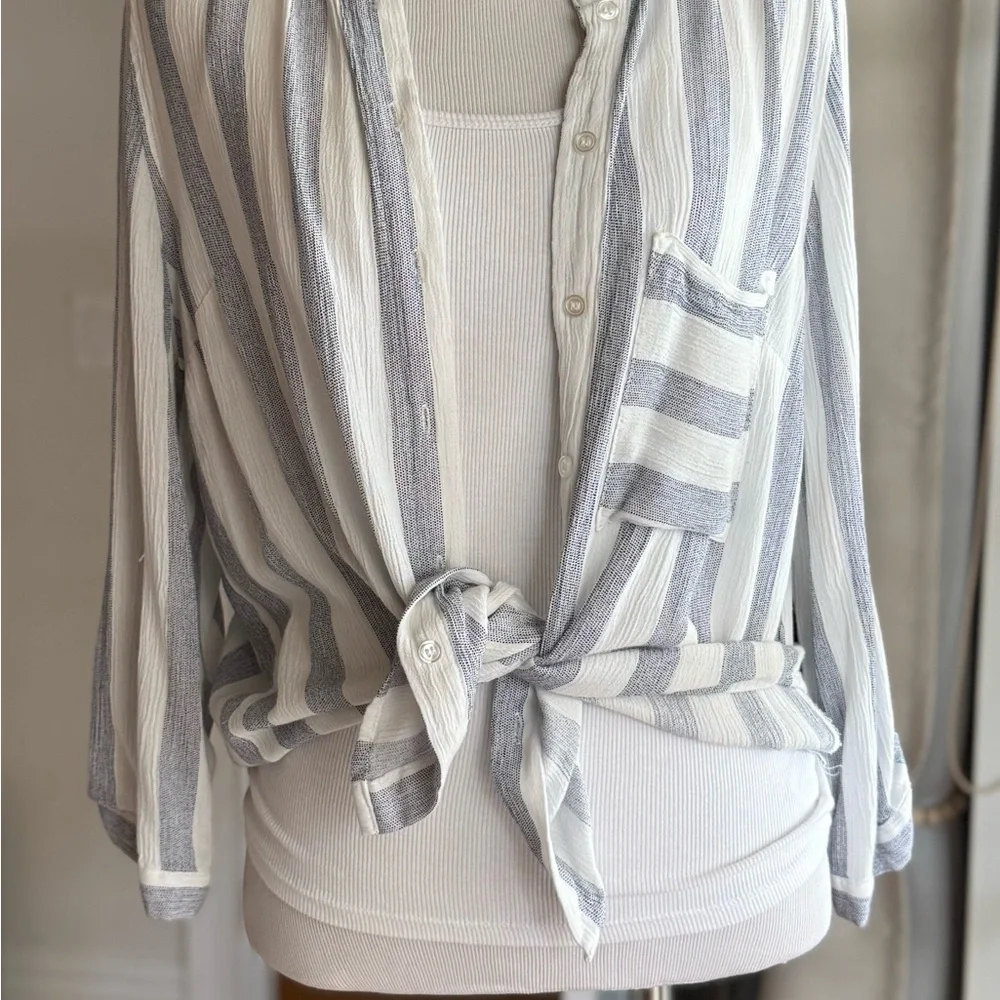 Market & Spruce Striped Button Down Shirt Medium Coastal Lightweight in Medium - Picture 1 of 6
